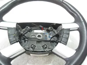 Foto de VOLANTE FORD FOCUS C-MAX (CAP)(2003) 1.8 TDCi Turbodiesel CAT (116 CV / 85 KW) referencia 602556700B foto 11