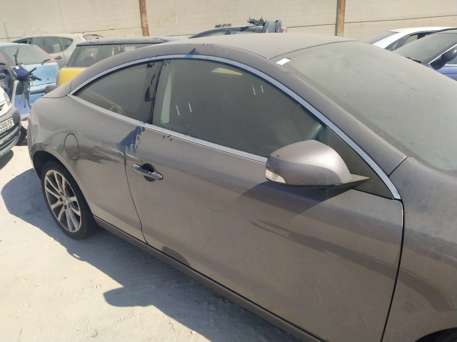 Foto de MANETA EXTERIOR DELANTERA DERECHA RENAULT LAGUNA III COUPE 2.0 dCi Diesel FAP (150 CV / 110 KW) referencia 806070045R