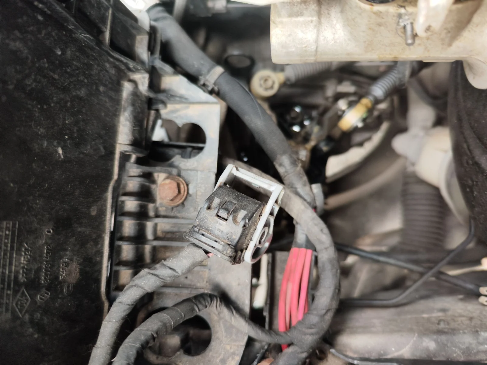 Foto de BOMBIN EMBRAGUE RENAULT CLIO III 1.2 16V (75 CV / 55 KW)
