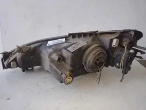 Foto de FARO DERECHO PEUGEOT 206 1.4 (75 CV / 55 KW) referencia 89001964 foto 2