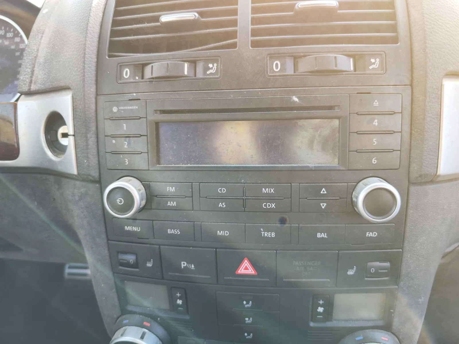 Foto de SISTEMA AUDIO / RADIO CD VOLKSWAGEN TOUAREG (7L6) 4.2 V8 32V FSI (350 CV / 257 KW)