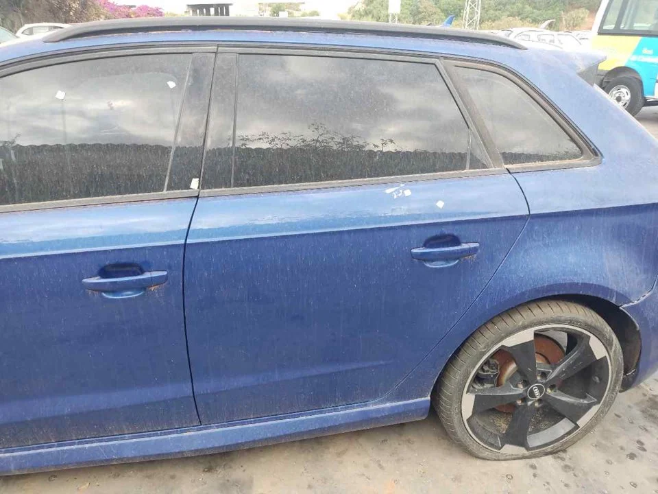 Foto de PUERTA TRASERA IZQUIERDA AUDI RS 3 SPORTBACK (8VA) 2.5 20V TFSI (367 CV / 270 KW)
