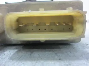 Foto de CAJA PRECALENTAMIENTO PEUGEOT 207 1.4 HDi FAP (68 CV / 50 KW) referencia 9652021180 foto 6