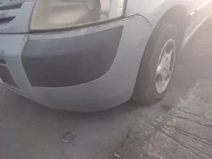 Foto de PARAGOLPES DELANTERO PEUGEOT PARTNER (S2) 1.9 Diesel (69 CV / 51 KW)
