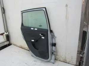 Foto de PUERTA TRASERA IZQUIERDA SEAT ALTEA XL (5P5) 1.9 TDI (105 CV / 77 KW) foto 4