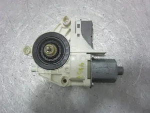 Foto de MOTOR ELEVALUNAS DELANTERO DERECHO PEUGEOT 407 2.0 16V HDi CAT (RHR / DW10BTED4) (136 CV / 100 KW) referencia 994650102 foto 3
