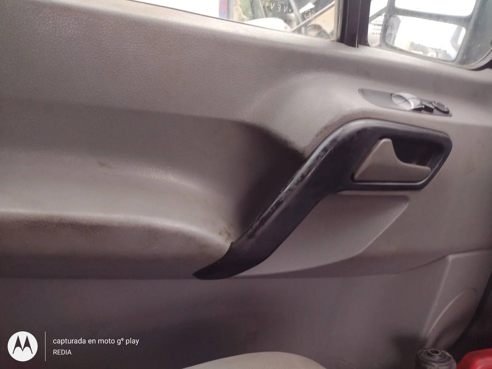 Foto de GUARNECIDO PUERTA DELANTERA IZQUIERDA VOLKSWAGEN CRAFTER FURGÓN (2E) 2.5 TDI DPF (109 CV / 80 KW) referencia 2E0867005