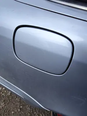 Foto de TAPA EXTERIOR COMBUSTIBLE MERCEDES-BENZ CLK (BM 208) CABRIO 3.2 V6 18V CAT (218 CV / 160 KW)