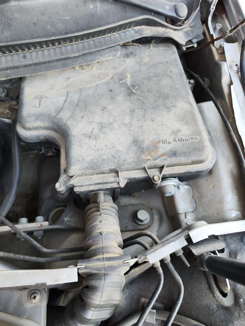Foto de CAJA RELES / FUSIBLES AUDI A6 BERLINA (4B2) 2.5 V6 24V TDI (150 CV / 110 KW)