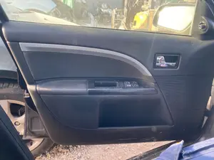 Foto de GUARNECIDO PUERTA DELANTERA IZQUIERDA FORD MONDEO BERLINA (GE)