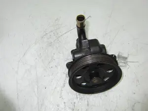 Foto de BOMBA DIRECCION FORD FOCUS BERLINA (CAK) referencia XS4E3A733AC foto 3