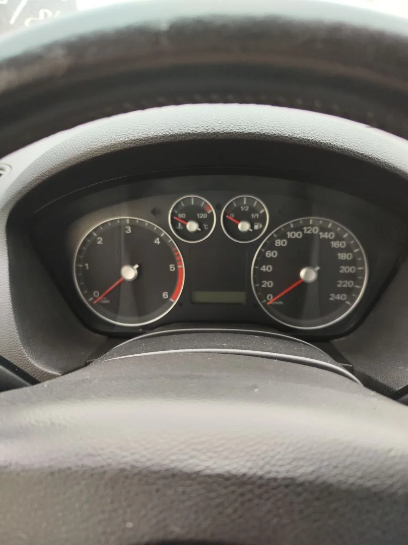 Foto de CUADRO INSTRUMENTOS FORD FOCUS C-MAX (CAP)(2003) 1.6 TDCi CAT (109 CV / 80 KW)
