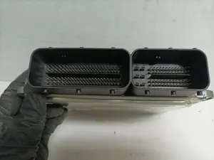 Foto de CENTRALITA MOTOR UCE BMW SERIE 1 BERLINA 5P (F20) 2.0 Turbodiesel (116 CV / 85 KW) referencia 0281018506 foto 3