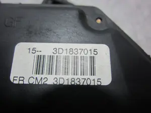 Foto de CERRADURA PUERTA DELANTERA IZQUIERDA VOLKSWAGEN GOLF V (1K1)(10.2003) 2.0 TDI (140 CV / 103 KW) referencia 3D1837015 foto 7