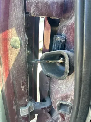 Foto de RETENEDOR PUERTA RENAULT TRAFIC II FURGÓN 2.5 dCi Diesel CAT (135 CV / 99 KW) referencia 7700311823
