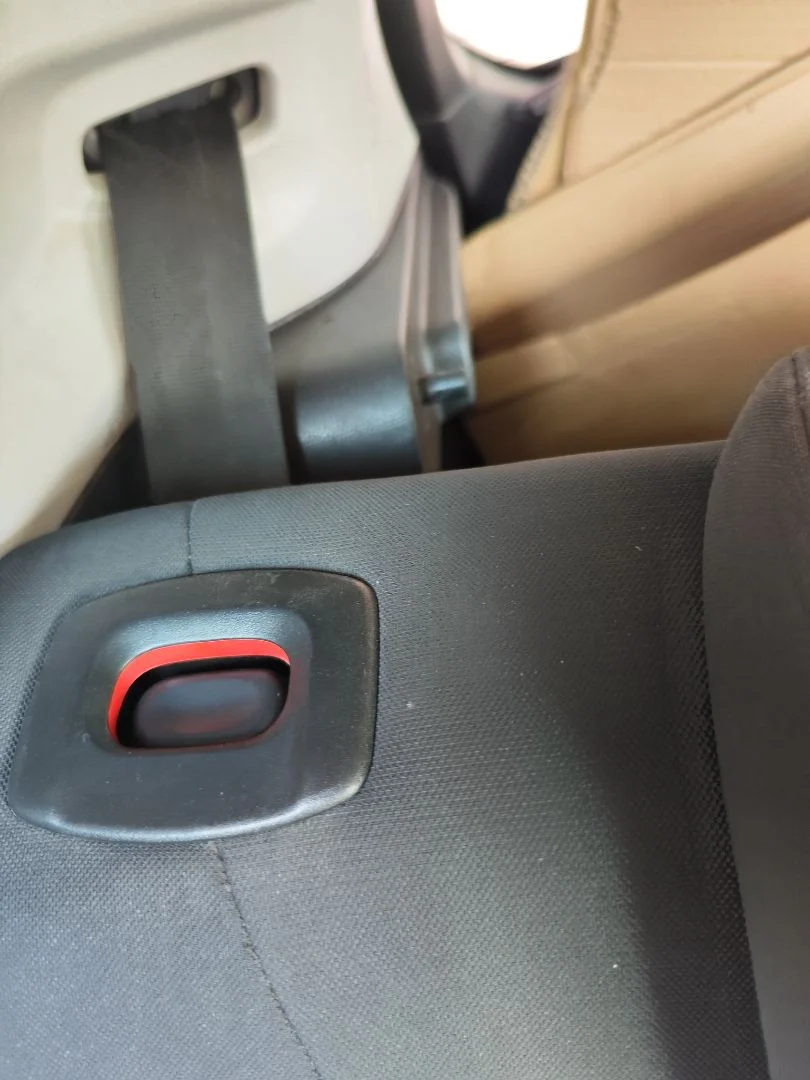 Foto de CINTURON SEGURIDAD TRASERO DERECHO FORD FIESTA (CNN) 1.5 TDCi CAT (75 CV / 55 KW)