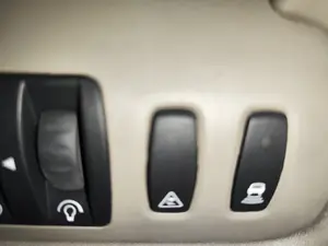 Foto de MANDO MULTIFUNCION RENAULT SCENIC II (JM) 1.9 dCi Diesel (120 CV / 88 KW) referencia 8200140985 foto 2