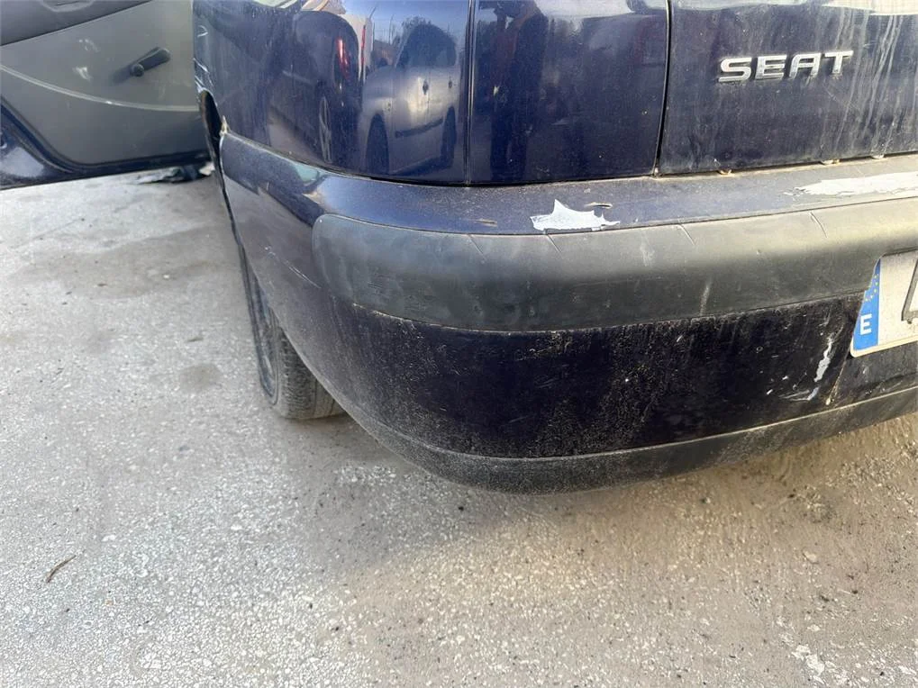 Foto de PARAGOLPES TRASERO SEAT CORDOBA BERLINA (6K2)