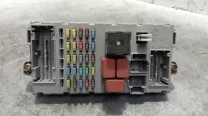 Foto de CAJA RELES / FUSIBLES FIAT CROMA (194) 1.9 JTD 16V CAT (150 CV / 110 KW) referencia 46846745CPL