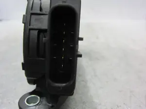 Foto de POTENCIOMETRO PEDAL AUDI A7 SPORTBACK (4GF) referencia 8K1723523A foto 3