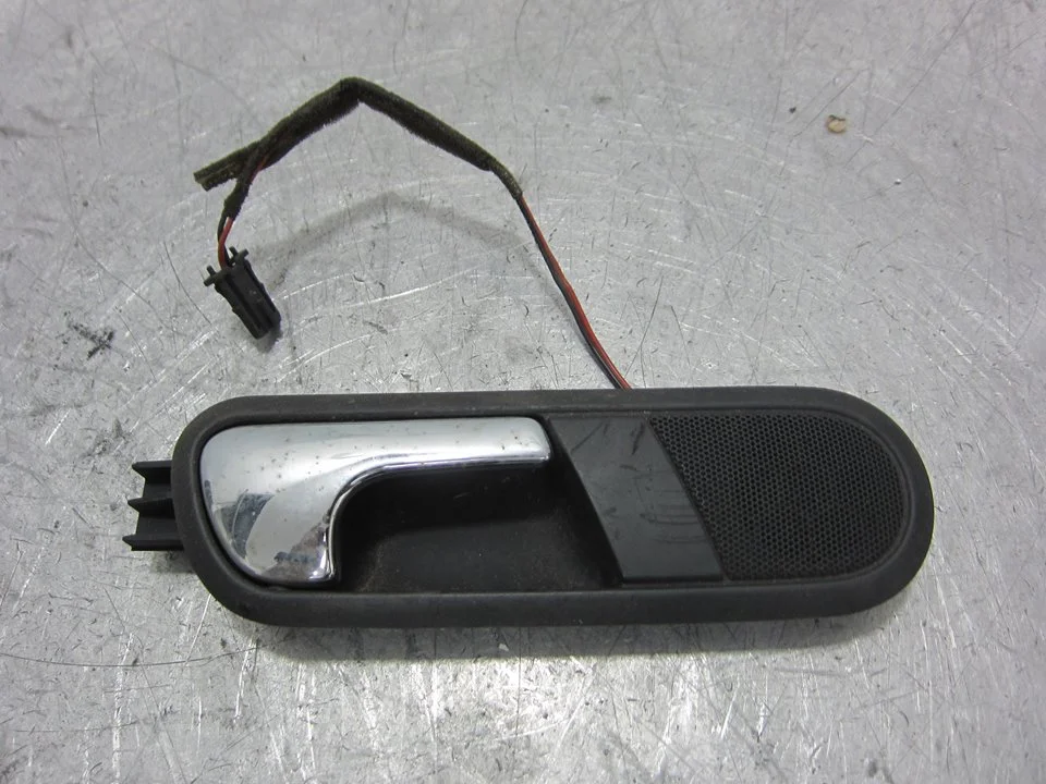 Foto de MANETA INTERIOR TRASERA DERECHA SEAT IBIZA (6L1) 1.4 16V (101 CV / 74 KW) referencia 6L4839114