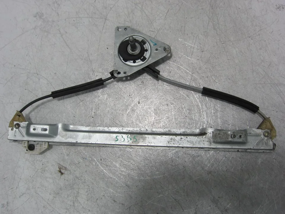 Foto de ELEVALUNAS TRASERO IZQUIERDO CITROEN C4 PICASSO 1.6 16V (120 CV / 88 KW) referencia 965600980