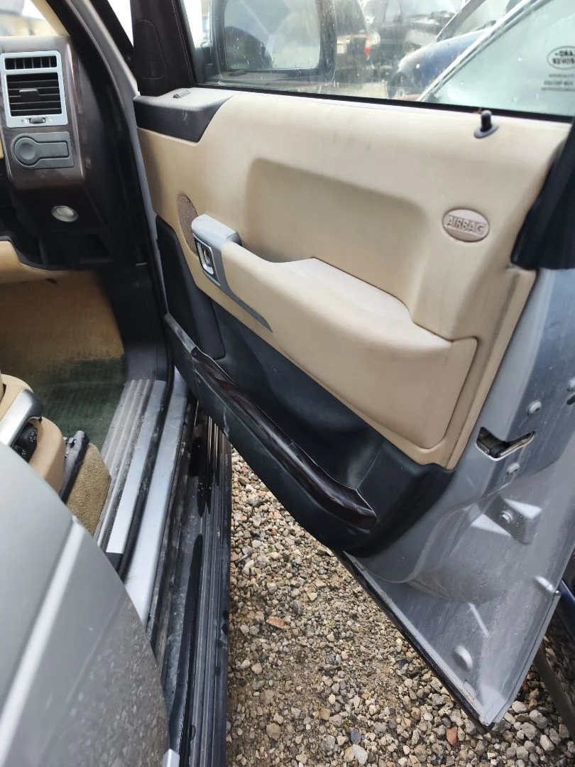 Foto de GUARNECIDO PUERTA DELANTERA DERECHA LAND ROVER RANGE ROVER (LM) 4.4 V8 CAT (306 CV / 225 KW)