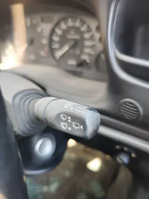 Foto de MANDO LIMPIA FORD MONDEO BERLINA (GD) 1.8 Turbodiesel CAT (90 CV / 66 KW) referencia 1037739