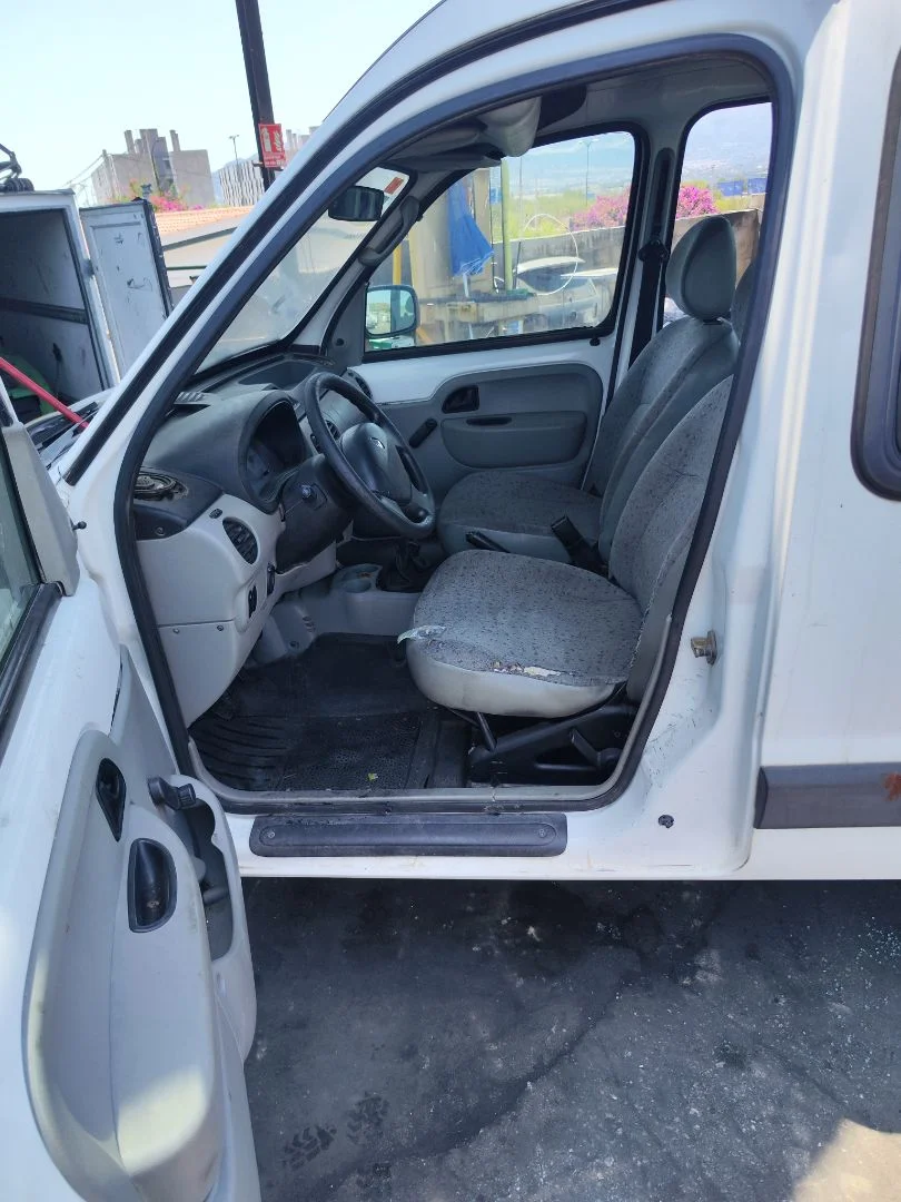 Foto de GOMAS CONTORNO PUERTA RENAULT KANGOO I (F/KC0) 1.9 dCi Diesel CAT (84 CV / 62 KW)