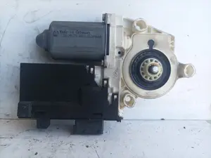 Foto de MOTOR ELEVALUNAS DELANTERO DERECHO FIAT ULYSSE (179) referencia 1488723080 foto 3