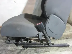 Foto de ASIENTO DELANTERO DERECHO VOLKSWAGEN TOURAN (1T2) 1.9 TDI (105 CV / 77 KW) referencia 1K4881106ME foto 7