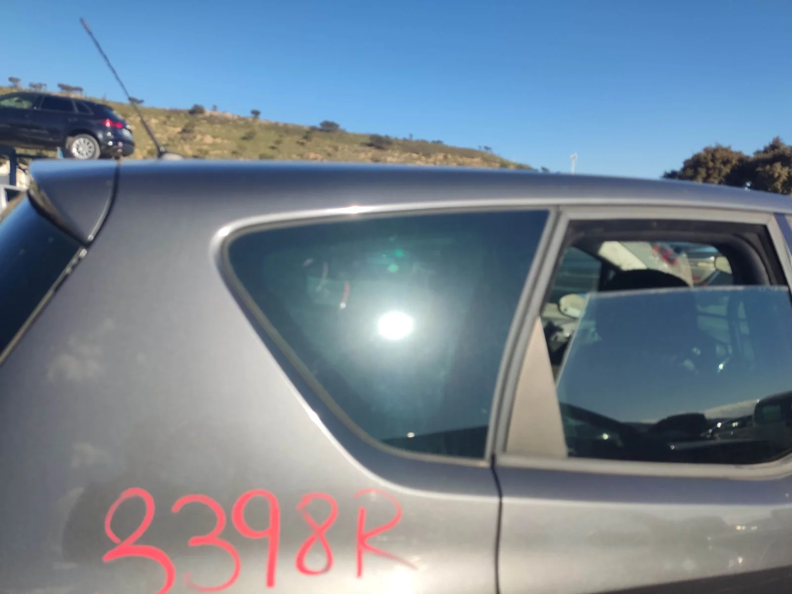 Foto de LUNA CUSTODIA TRASERA DERECHA OPEL MERIVA B 1.4 16V Turbo (bivalent. Gasolina / LPG) (120 CV / 88 KW)