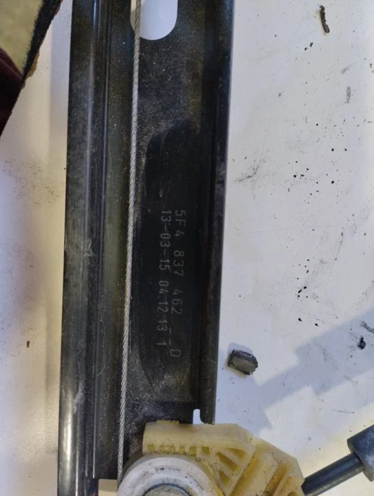 Foto de ELEVALUNAS DELANTERO DERECHO SEAT LEON ST 5F8 referencia 5F4837462