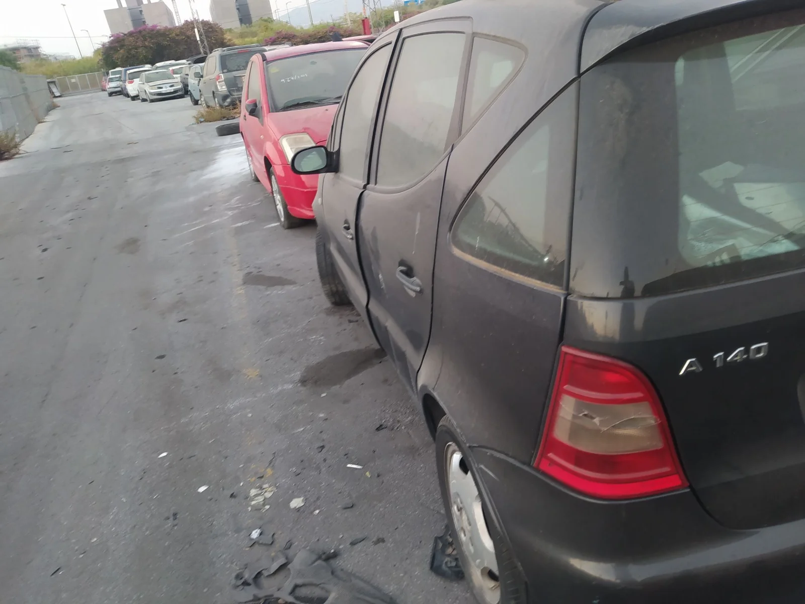 Foto de PUENTE TRASERO MERCEDES-BENZ CLASE A (BM 168) 1.4 CAT (82 CV / 60 KW) referencia A1683501508