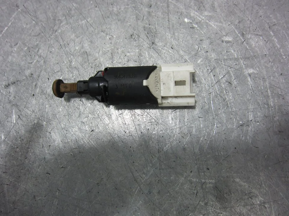 Foto de INTERRUPTOR PEUGEOT 307 BREAK / SW (S1)(04.2002) 2.0 HDi FAP CAT (107 CV / 79 KW) referencia 9643478880
