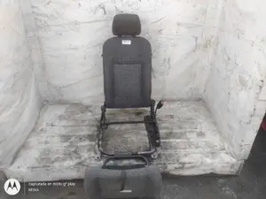 Foto de ASIENTO DELANTERO DERECHO MITSUBISHI MONTERO (V20/V40) 2.8 Turbodiesel (125 CV / 92 KW) foto 9