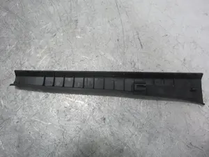 Foto de MOLDURA PORSCHE CAYENNE (TIPO 92A) referencia 7P0868237B foto 3