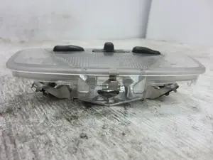 Foto de LUZ INTERIOR FORD FOCUS BERLINA (CAK) 1.8 TDDI Turbodiesel CAT (90 CV / 66 KW) referencia 150547 foto 2