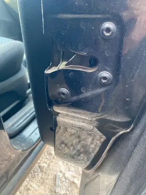 Foto de CERRADURA PUERTA DELANTERA DERECHA FORD MONDEO BERLINA (GE)
