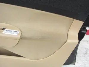 Foto de GUARNECIDO PUERTA DELANTERA DERECHA VOLKSWAGEN PASSAT BERLINA (3C2) 2.0 TDI (140 CV / 103 KW) foto 2