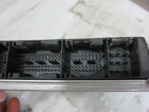 Foto de CENTRALITA MOTOR UCE BMW SERIE 3 BERLINA (E46) 1.9 CAT (118 CV / 87 KW) referencia 0261204420 foto 6