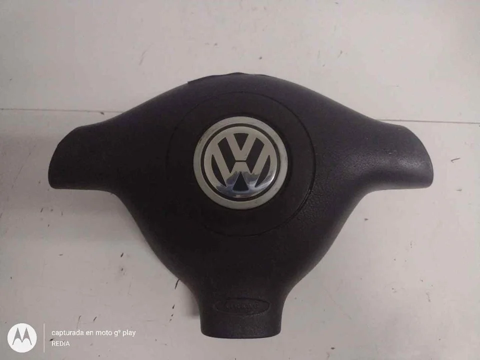 Foto de AIRBAG DELANTERO IZQUIERDO VOLKSWAGEN PASSAT BERLINA (3B3) referencia 3B0880201BK
