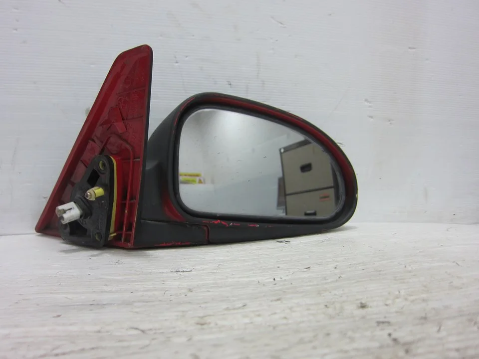 Foto de RETROVISOR DERECHO HYUNDAI COUPE (J2) 1.6 CAT (114 CV / 84 KW) referencia 020079