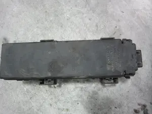 Foto de CAJA RELES / FUSIBLES JEEP GRAND CHEROKEE (WJ/WG) 2.7 CRD CAT (163 CV / 120 KW) referencia P56050255AB foto 2