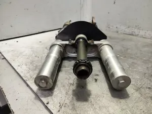 Foto de TIJA SUSPENSION DUCATI MONSTER 696 696 cm3 - 58.8 kW (80 CV / 59 KW) foto 3
