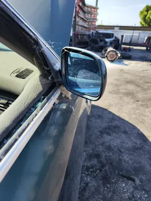Foto de RETROVISOR DERECHO AUDI A6 BERLINA (4B2) 2.5 V6 24V TDI (150 CV / 110 KW) foto 2