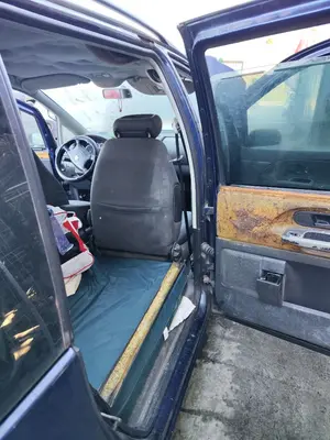 Foto de GOMAS CONTORNO PUERTA SEAT ALHAMBRA (7V9) 1.9 TDI (116 CV / 85 KW)
