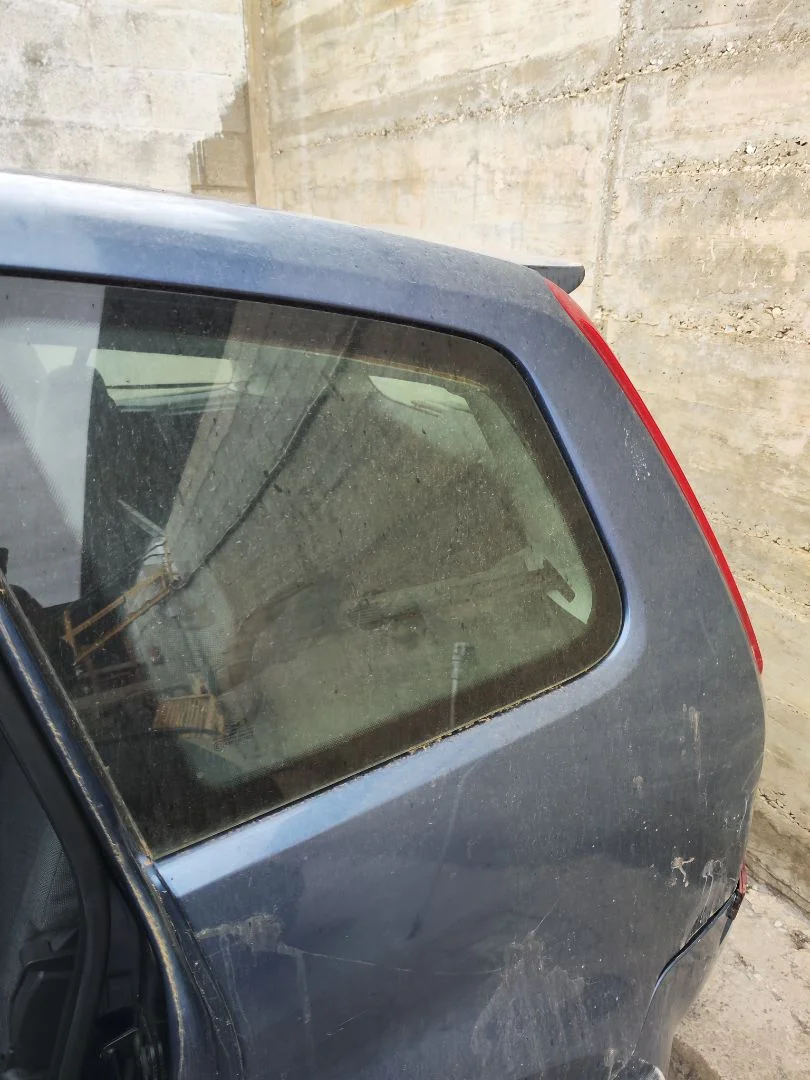 Foto de LUNA CUSTODIA TRASERA IZQUIERDA FORD FOCUS C-MAX (CAP)(2003) 1.6 TDCi CAT (109 CV / 80 KW)