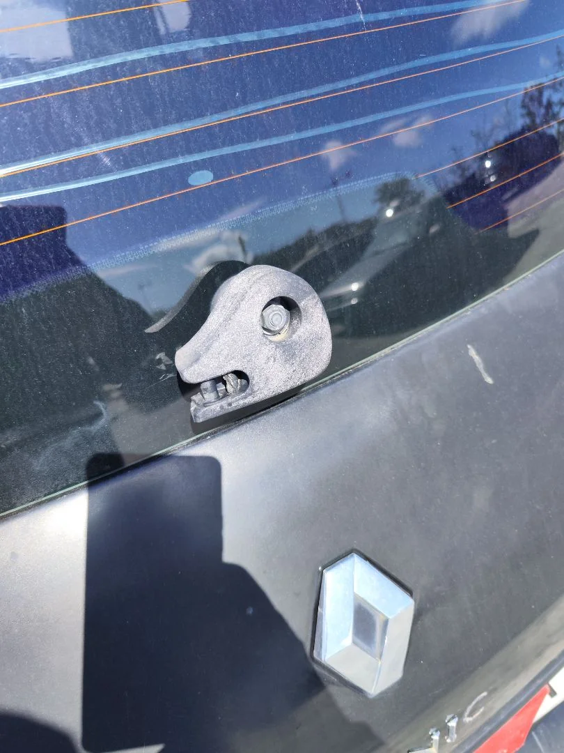 Foto de MOTOR LIMPIA TRASERO RENAULT SCENIC II (JM) 1.9 dCi Diesel (120 CV / 88 KW)