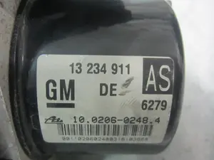 Foto de ABS OPEL ZAFIRA B 1.9 CDTI (120 CV / 88 KW) referencia 13234911 foto 2